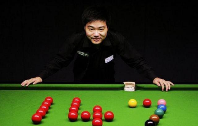 相比之下 相比之下